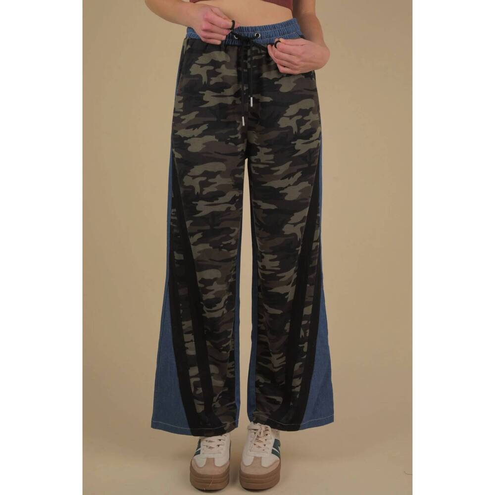 NEW VERY J denim terry knit pants in camo